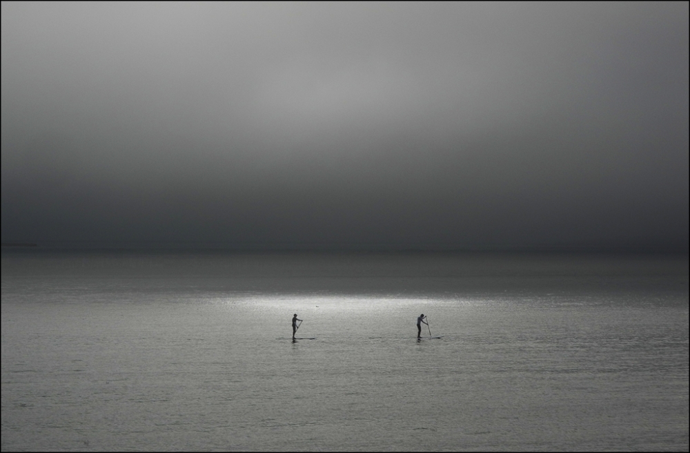 "Dos en la niebla" de Julio Strauch
