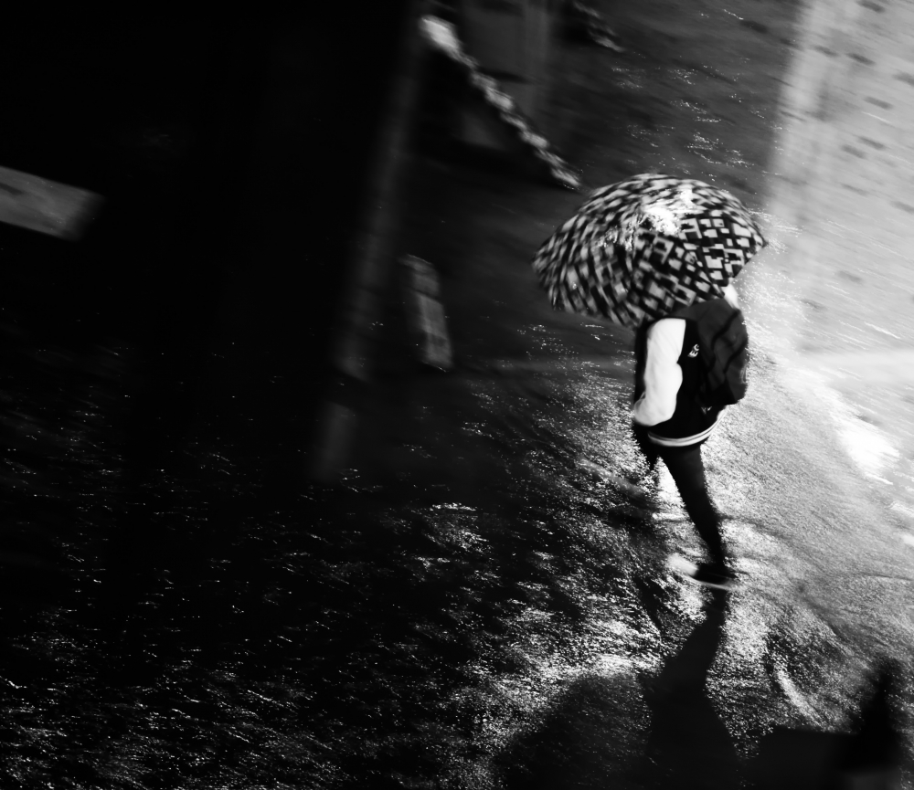 "Cuando llueve" de Valeria Yevara