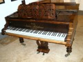 antiguo piano de Julius Bluthner,en Malta