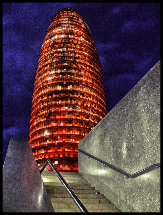 "Torre AGBAR" de Luis Fernando Somma (fernando)
