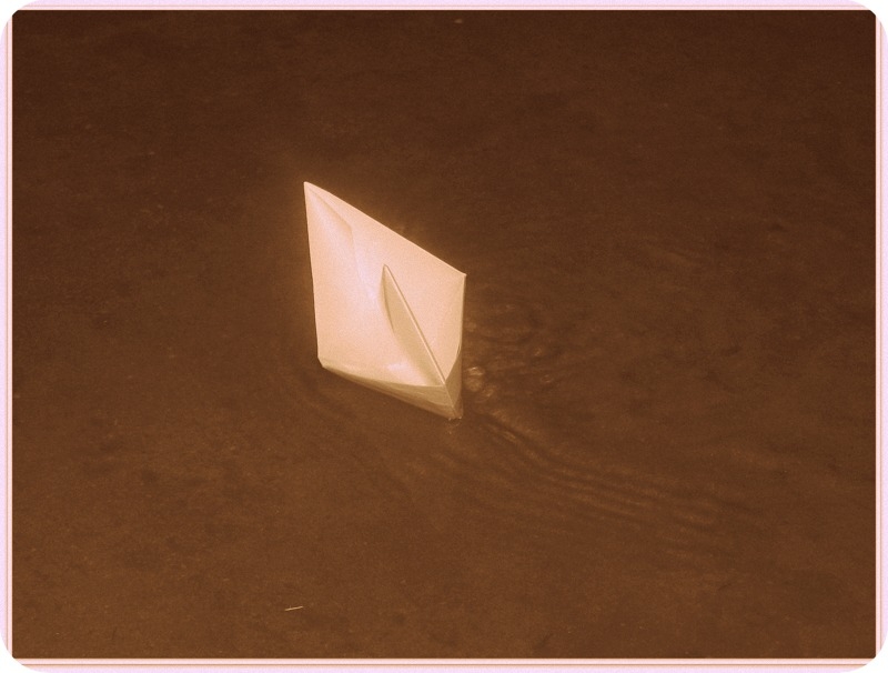 "Barco de papel ..." de Viviana Marquez Ruiz