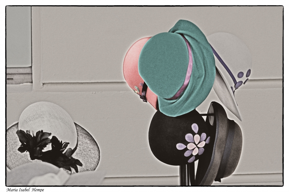 "Sombreros de otros tiempos..." de Maria Isabel Hempe