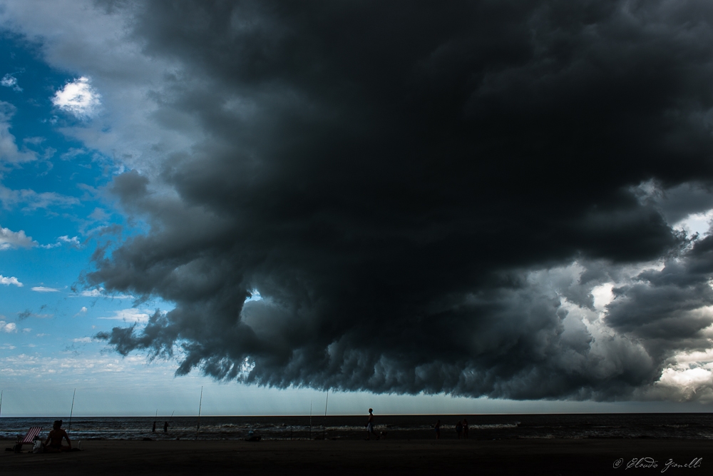 "Llegando la tormenta" de Claudio Gianelli