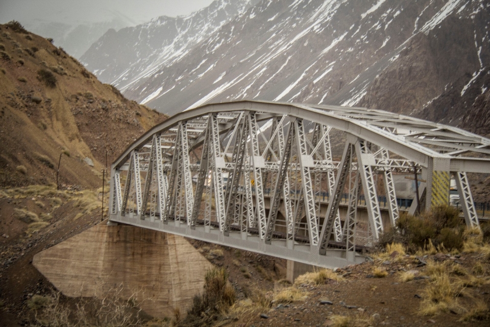 "Puente ferroviario Mendoza" de Ricardo Wychlo