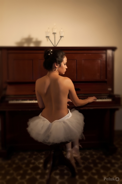 "presten atencin, se ha abierto un piano bar .." de Pablo Suarez