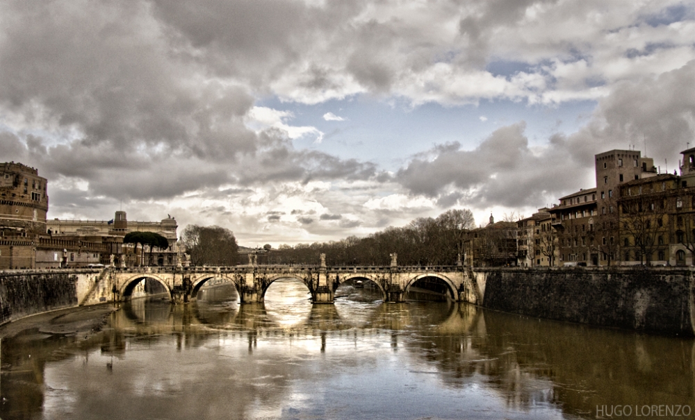 "Puente Sant`Angelo" de Hugo Lorenzo