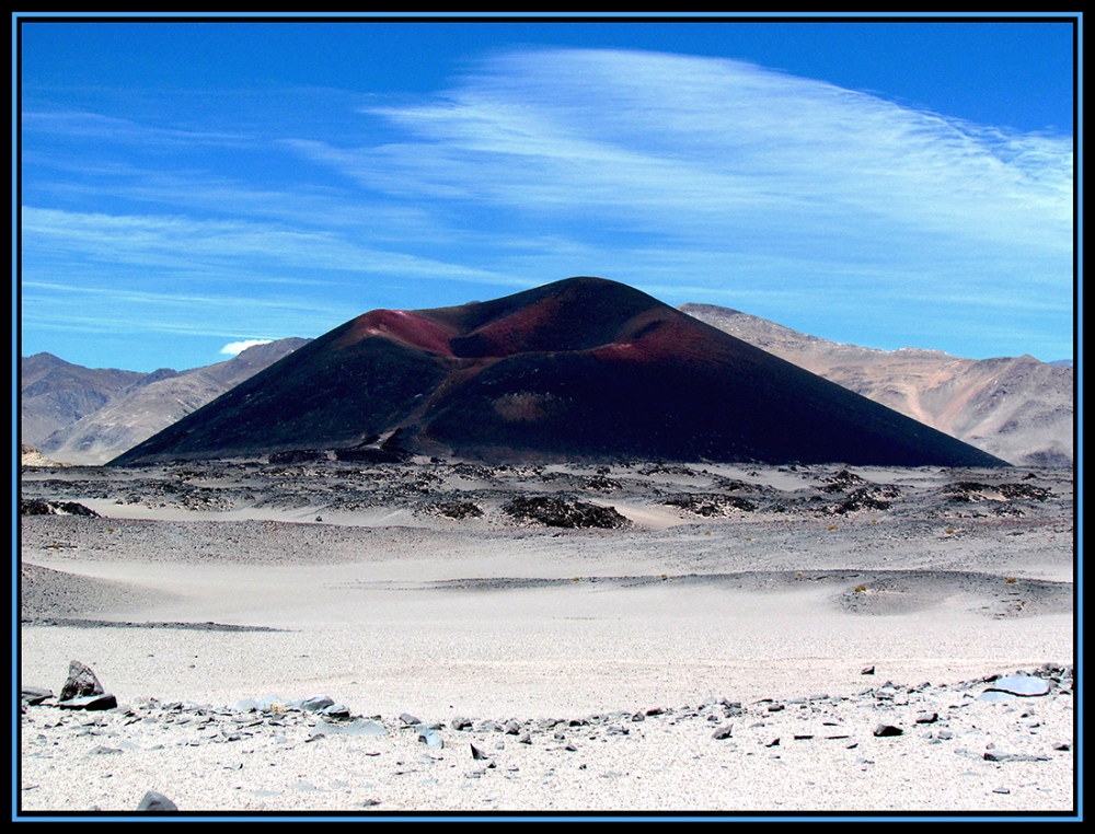 "Volcan Antofalla !!4000msnm , visto de 3600 msnm" de Alberto Matteo
