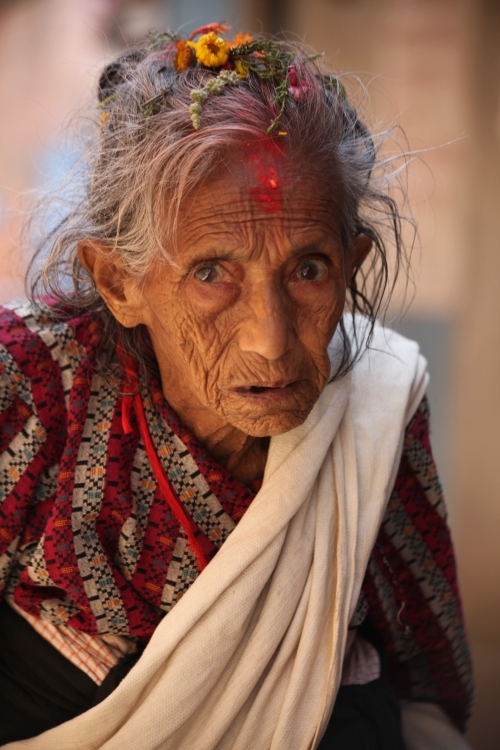 "Anciana nepalesa" de Francisco Luis Azpiroz Costa