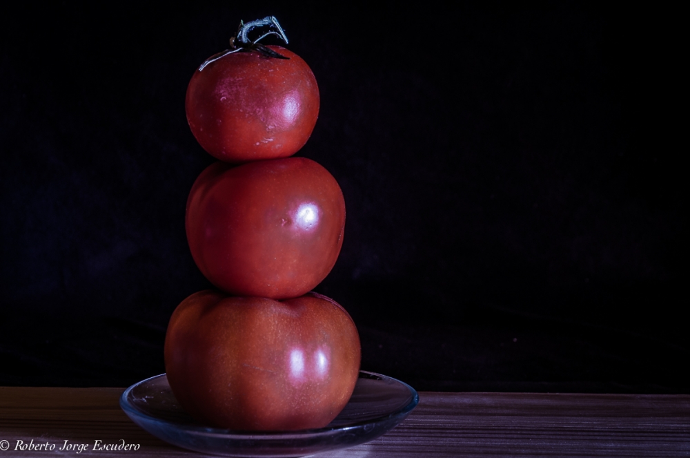 "Tres tomates" de Roberto Jorge Escudero