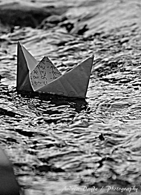 "Barco de papel" de Andrea Dayde