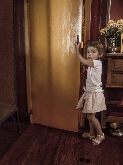 "La nia de la puerta amarilla" de Edith E. Lpez