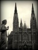 catedral y estatua