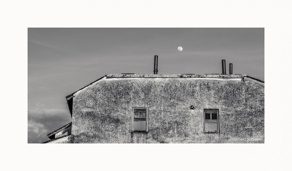 "Unha casa e a la" de Gustavo Docampo