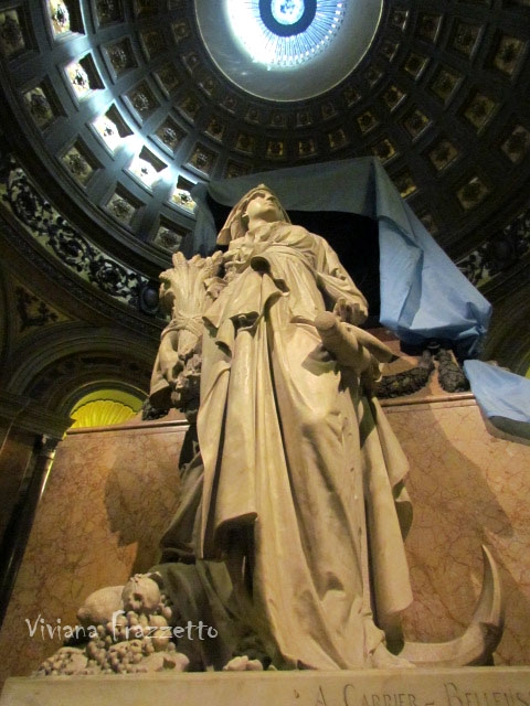 "Catedral de Buenos Aires Mausoleo gral San Martn" de Viviana E Frazzetto