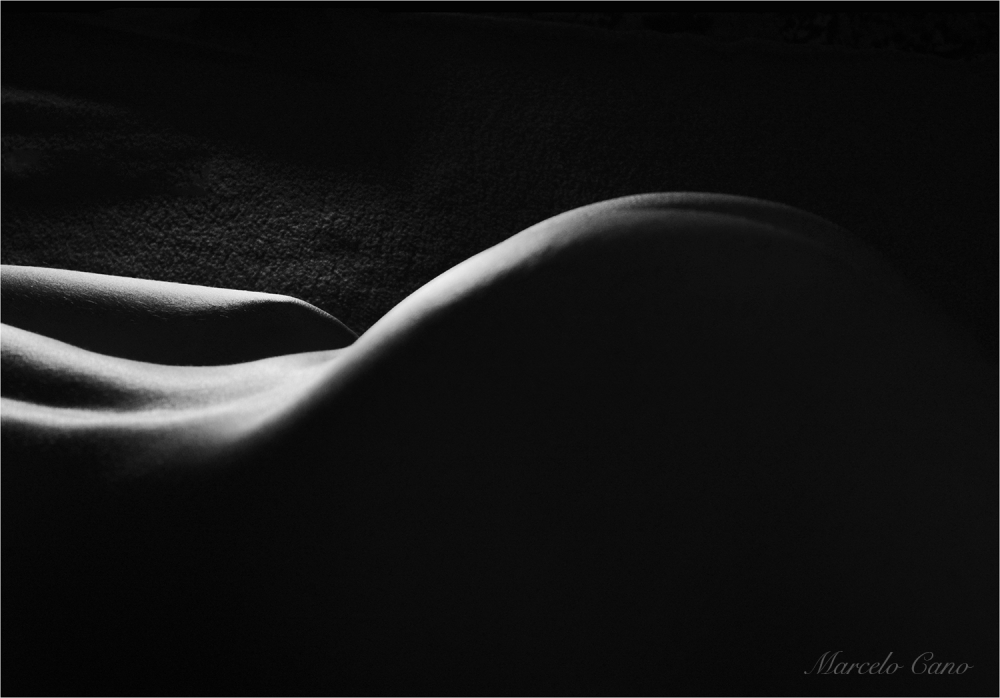 "Sobre su piel..." de Marcelo Nestor Cano