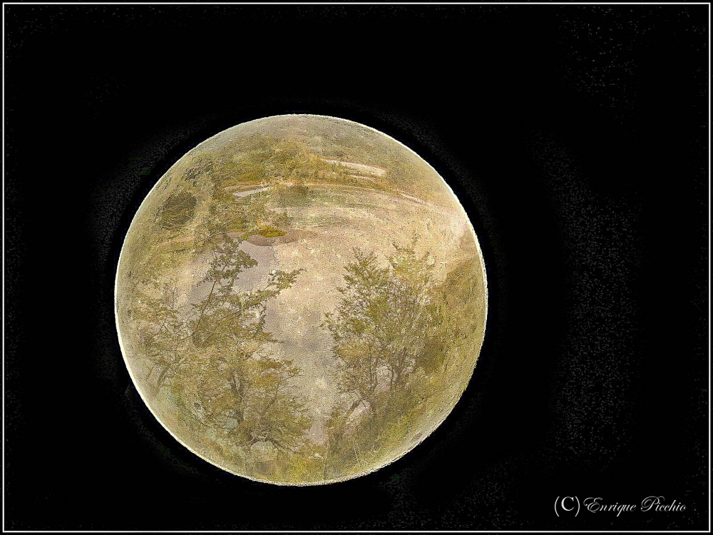 "Una nueva luna...." de Enrique M. Picchio ( Pem )