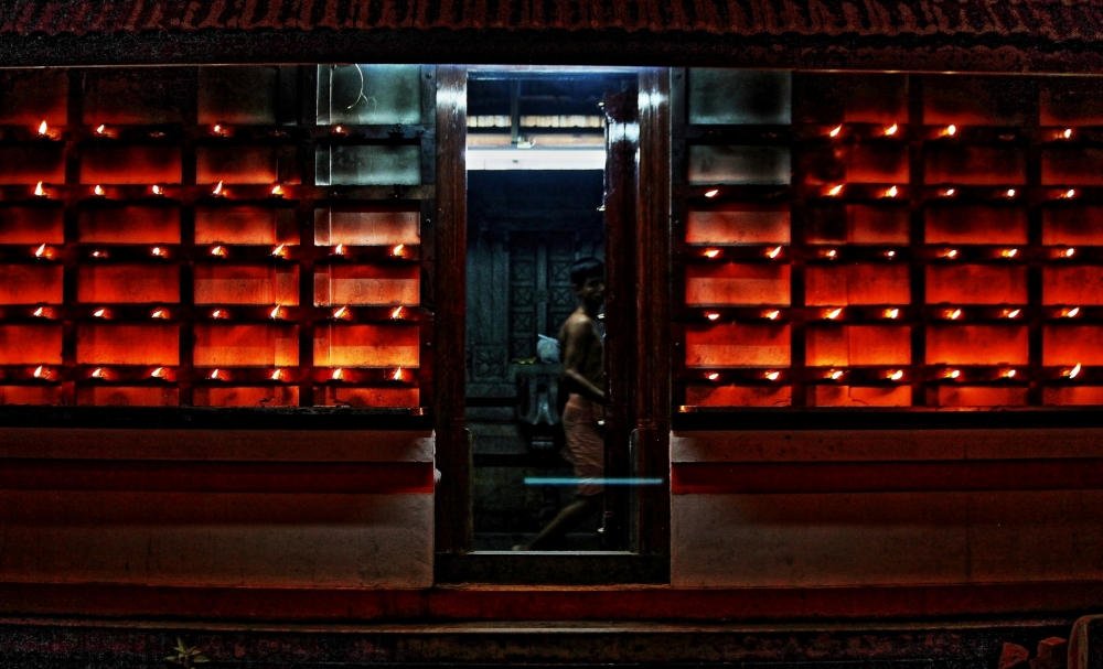 "Templo hinduista de madera" de Francisco Luis Azpiroz Costa