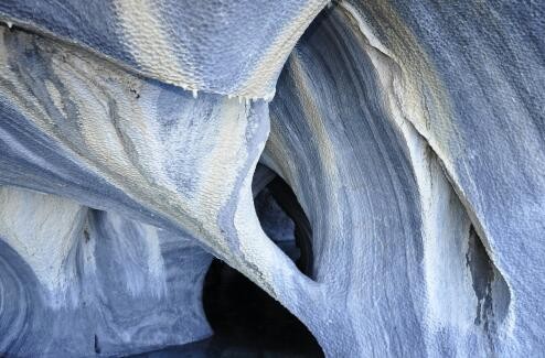 "dentro de las cuevas de marmol" de Maria Jose Martinetti