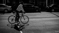 Ciclista y sombra