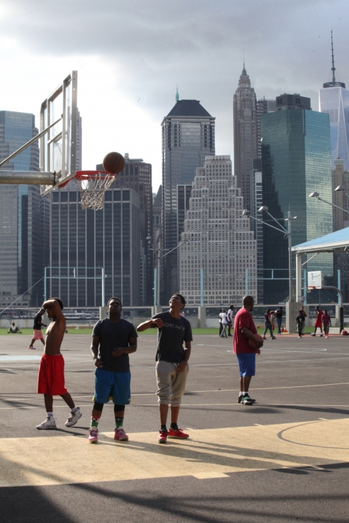 "Basket en el Brooklyn Bridge Park." de Francisco Luis Azpiroz Costa
