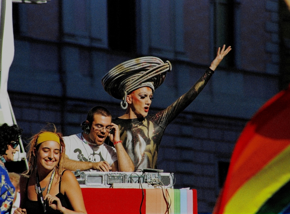 "Desfile gay." de Francisco Luis Azpiroz Costa