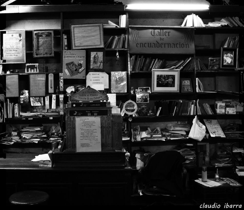 "libreria" de Claudio Ibarra