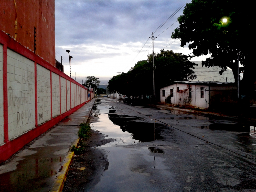 "Las calles se repiten....en la hora de la soledad" de Miguel Fernandez Medina ( Elfs )