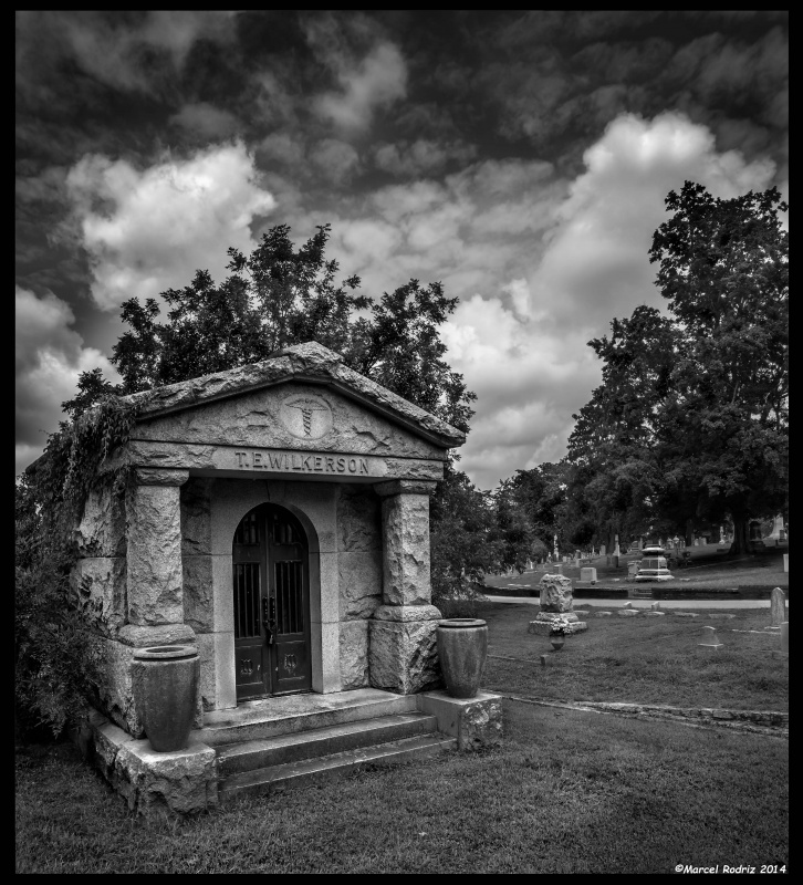 "Ultimo descanso, viejo cementerio" de Marcello Rodriguez Puebla
