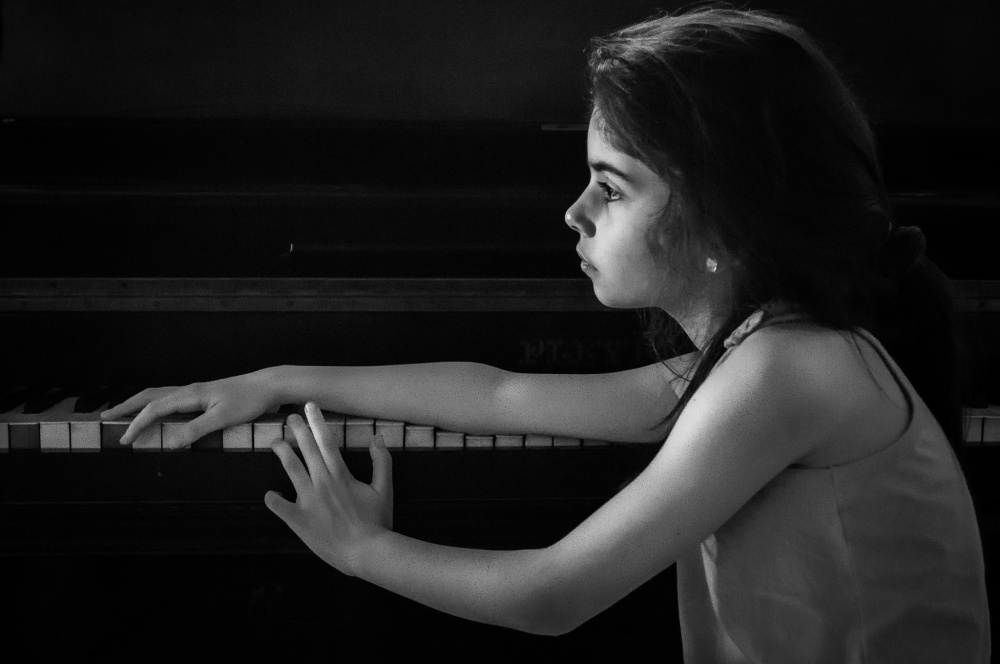 "La nia y el piano" de Lorna Aguirre