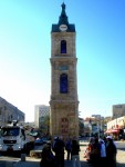 vieja torre otomana con el reloj.
