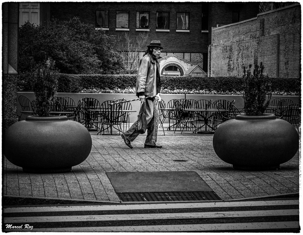 "Walking around" de Marcello Rodriguez Puebla