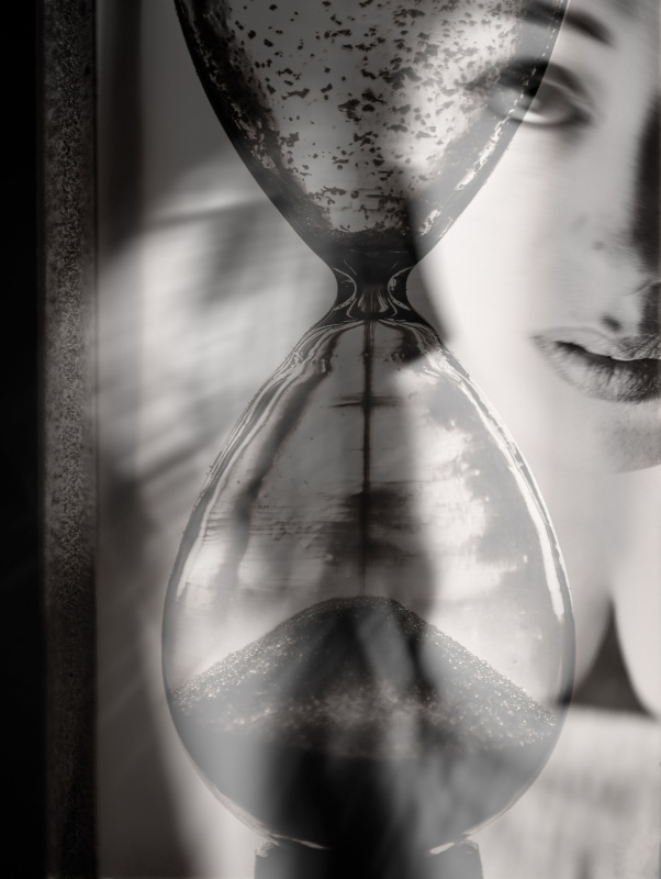 "Corriendo contra el tiempo" de Valeria Yevara
