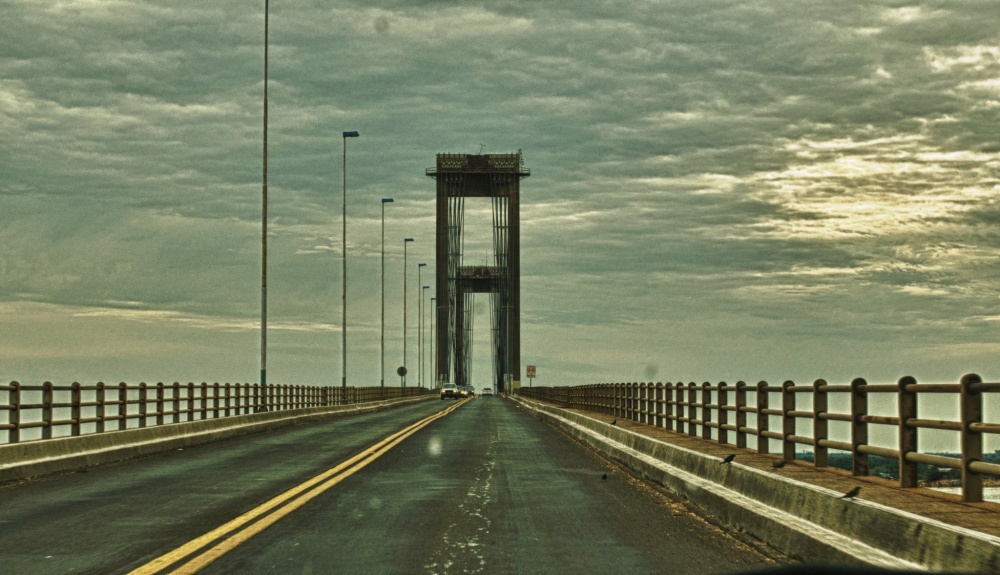 "Puente Chaco - Corrientes" de Gonzalo Fochesatto
