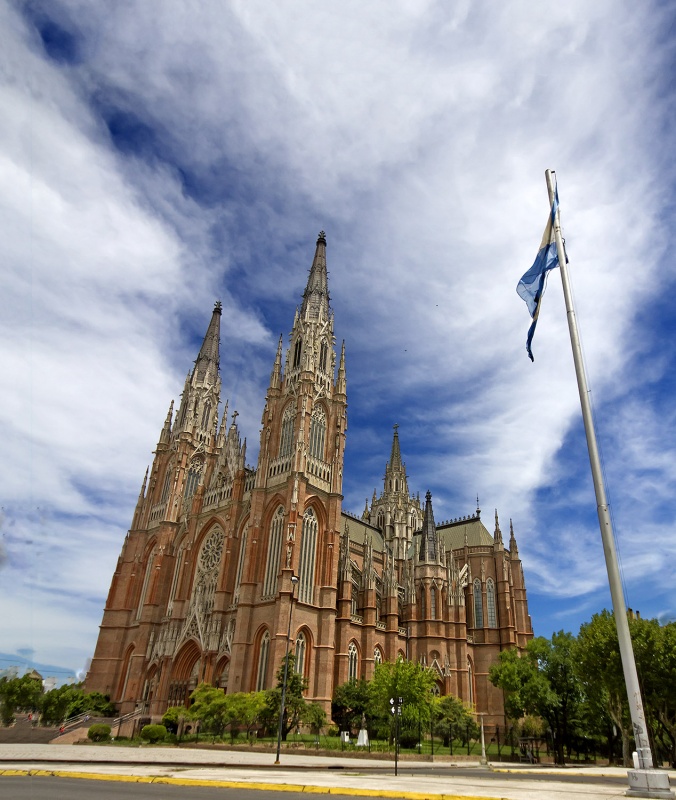 "Catedral de La Plata" de Edith Polverini