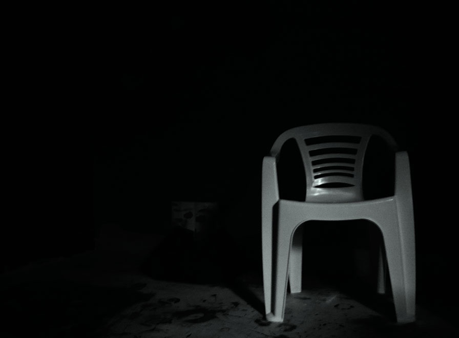 "la silla que quedo vacia" de Marcelo Alejandro Macaroni