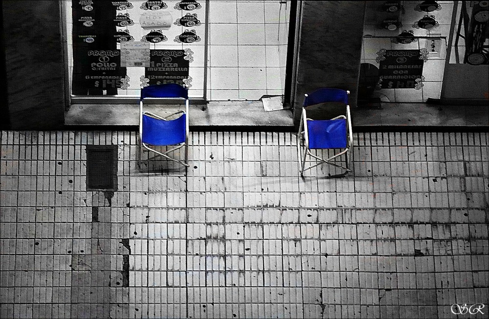 "Las sillas azules" de Silvia Rodrigo