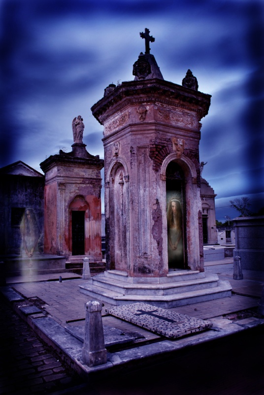 "Cementerio habitado de S A de Areco" de Hugo Carballo (oxido)