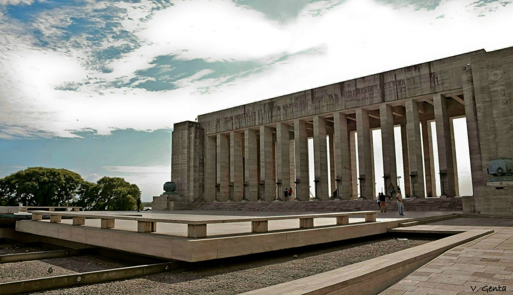 "Monumento a la Bandera" de Viviana Genta