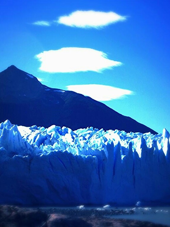"Glaciar P. Moreno." de Fernan Godoy