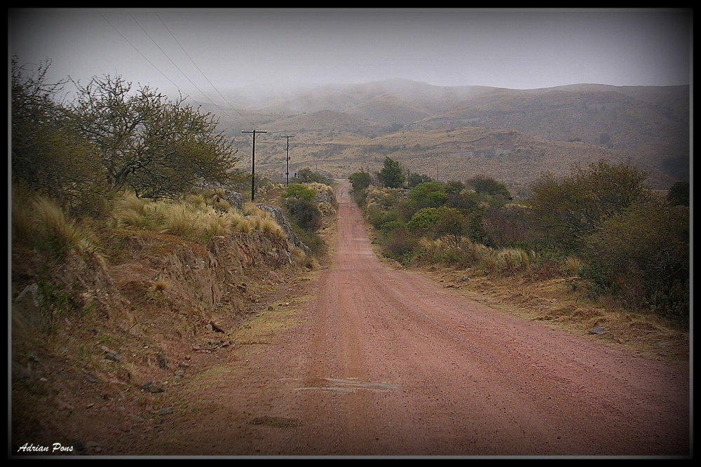 "Camino de Tierra" de Adrian Pons