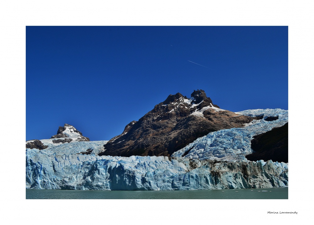 "Glaciar Spegazzini y Glaciar Peineta" de Marina Larramendy