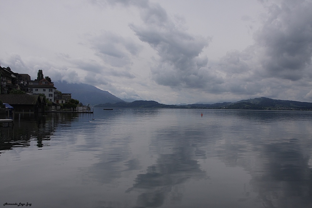 "Lago Zug" de Armando Kazimierski