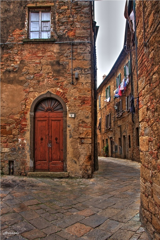 "Las callecitas de la Toscana tienen ese.........." de Armando Kazimierski