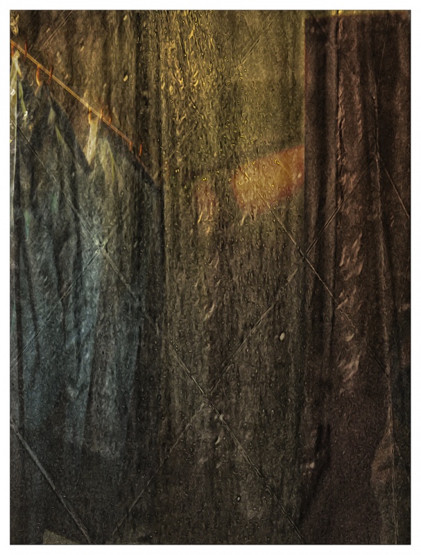 "La puerta, la cortina y el espejo.. en..." de Nora Lilian Iturbide ( Noral )