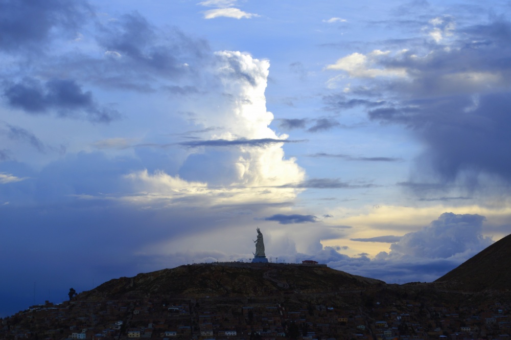 "La Virgen del Cerro" de Luis Fernando Altuzarra Bustillos