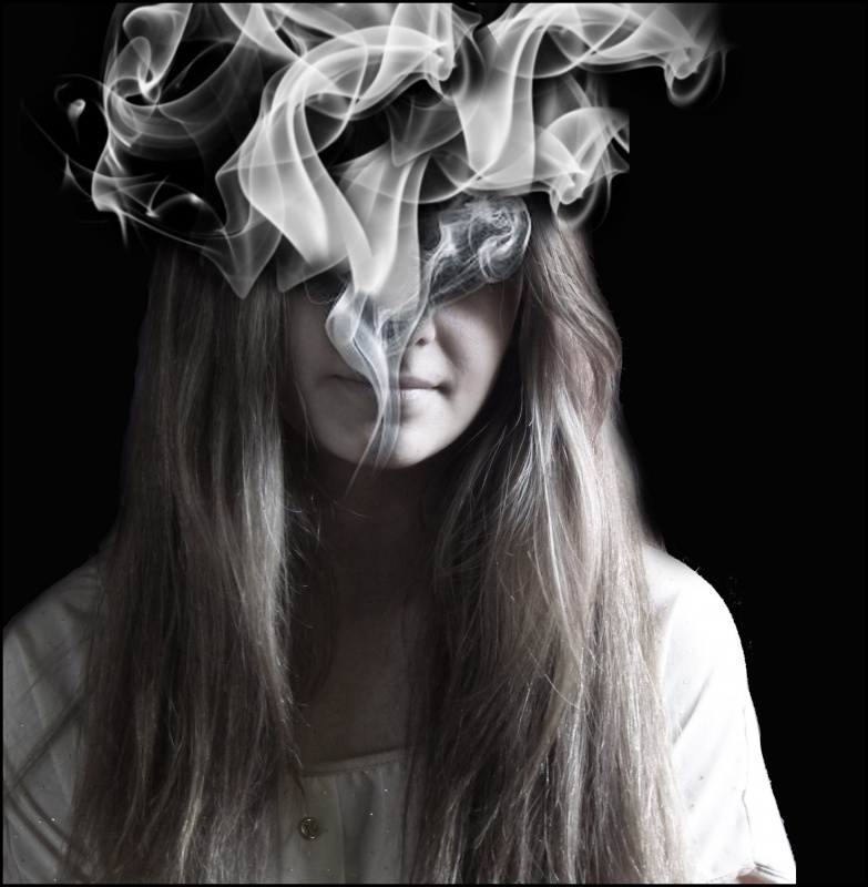 "Retrato con humo" de Victoria Elisa Rodriguez