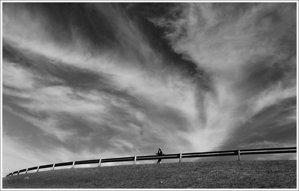 "`Guarda rail con nubes`" de Cristian de Los Rios