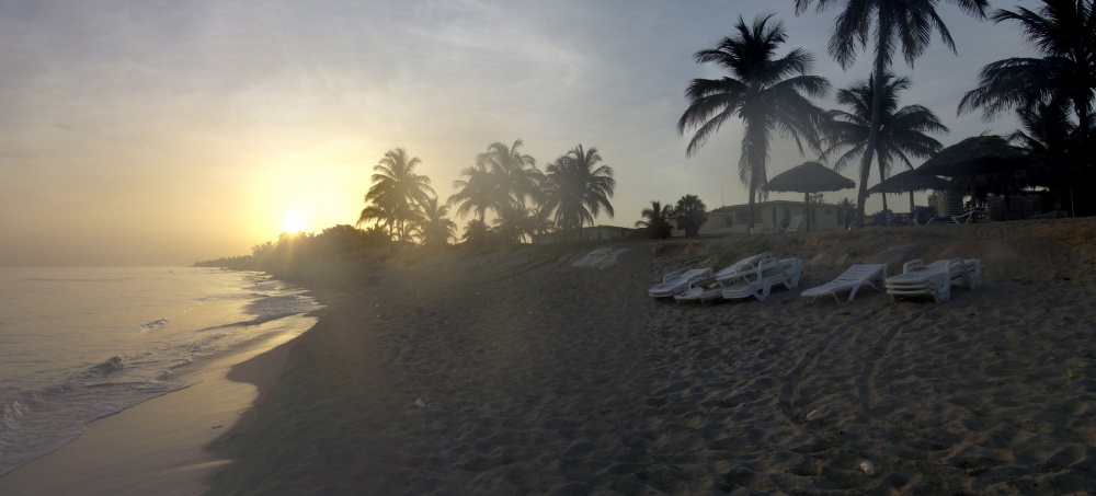 "Amanecer en la playa." de Juan Carlos Sepulveda