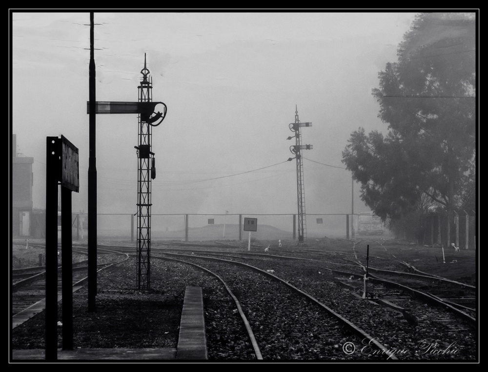"Niebla entre vas..." de Enrique M. Picchio ( Pem )