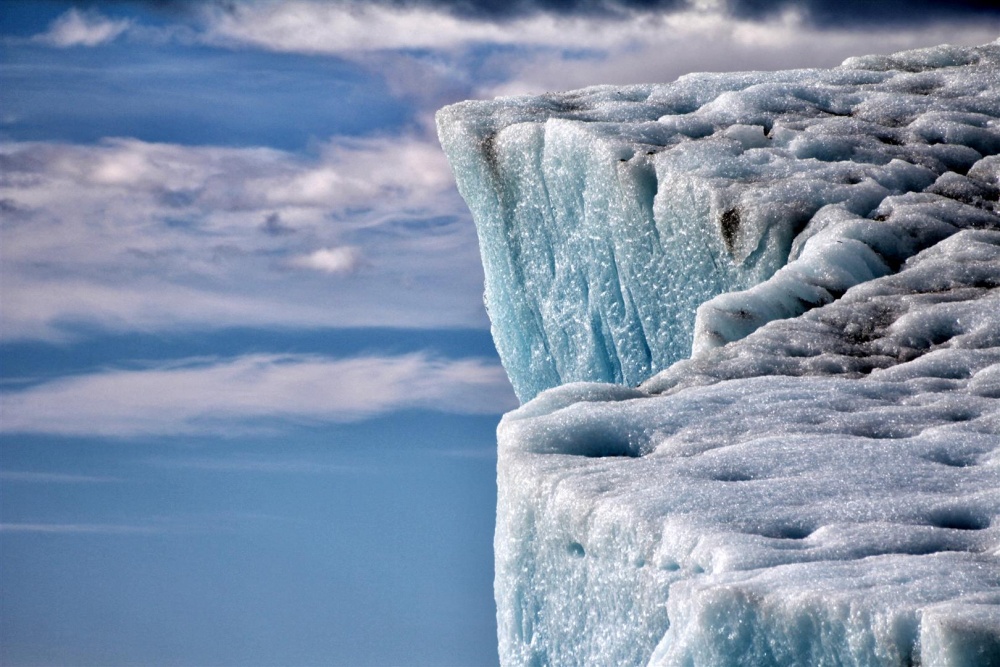 "La punta del iceberg" de Mario Abad